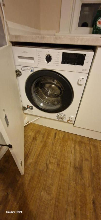 Archillects Entire Two Bedroom Comfy House - Free Parking Glasgow Extérieur photo