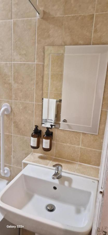 Archillects Entire Two Bedroom Comfy House - Free Parking Glasgow Extérieur photo