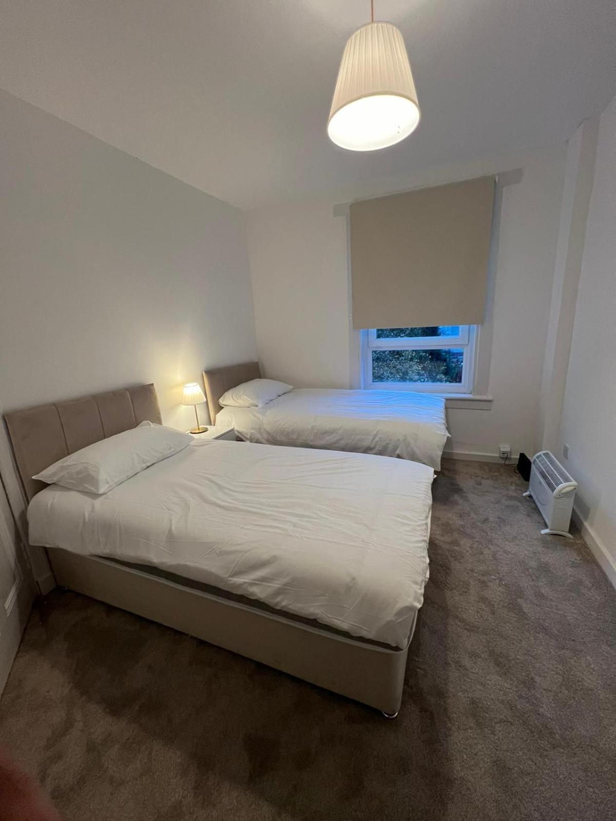 Archillects Entire Two Bedroom Comfy House - Free Parking Glasgow Extérieur photo